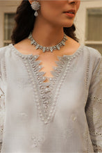 Carica l'immagine nel visualizzatore Galleria,EMBROIDERED JACQUARD LAWN  SL10-D04