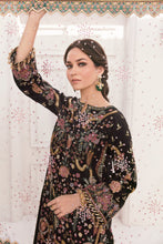 Carica l'immagine nel visualizzatore Galleria,EMBROIDERED SILK CH11-04