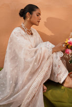 Carica l'immagine nel visualizzatore Galleria,EMBROIDERED SWISS LAWN  SL10-D08