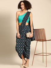 Cargar imagen en el visor de la galería, Cowl Skirt with dupatta drape and blouse