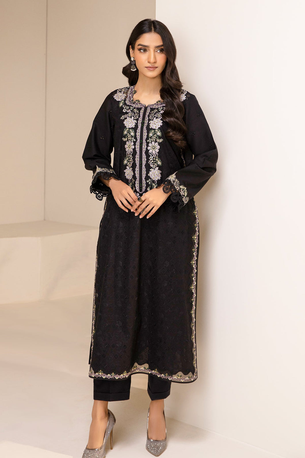 EMBROIDERED SCHIFFLI LAWN PR-806