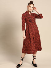 Load image into Gallery viewer, Center box Pleat midi Dress