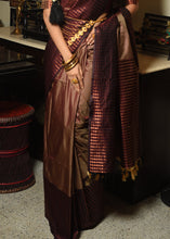 Load image into Gallery viewer, Coffee Brown Two Tone Zari Woven Banarasi Silk Saree