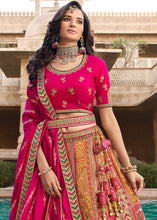 Carica l'immagine nel visualizzatore Galleria,Salmon Pink Heavy Embroidery Banarasi Silk lehenga Choli