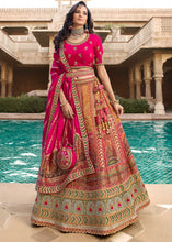 Carica l'immagine nel visualizzatore Galleria,Salmon Pink Heavy Embroidery Banarasi Silk lehenga Choli