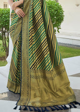 Cargar imagen en el visor de la galería, Navy Blue &amp; Green Striped Woven Banarasi Silk Saree