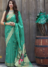 Cargar imagen en el visor de la galería, Green Silk Saree with Golden Zari Border