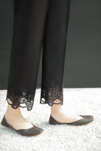 Load image into Gallery viewer, EMBROIDERED COTTON PANTS 220