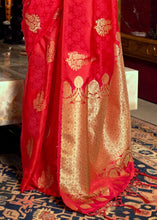 Laden Sie das Bild in den Galerie-Viewer, Scarlet Red Satin Woven Silk Saree with overall Golden Buti