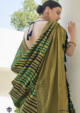 Cargar imagen en el visor de la galería, Navy Blue &amp; Green Striped Woven Banarasi Silk Saree