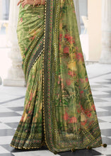 Cargar imagen en el visor de la galería, Iguana Green Floral Digital Print Silk Saree