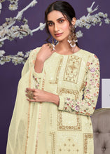 Laden Sie das Bild in den Galerie-Viewer, Blonde Yellow Georgette Salwar Suit with Thread, Zari &amp; Sequence work