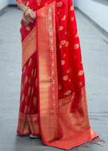 Laden Sie das Bild in den Galerie-Viewer, Crimson Red Woven Banarasi Silk Saree with overall Butti