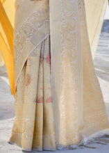 Carica l&#39;immagine nel visualizzatore Galleria,Golden Soft Silk Woven Kanjivaram Saree : Special Edition