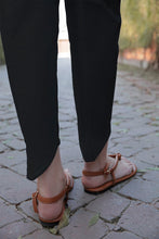 Laden Sie das Bild in den Galerie-Viewer, HIGH LOW CAPRI PANTS 242