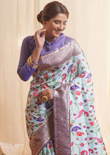 Laden Sie das Bild in den Galerie-Viewer, Powder Blue Woven Paithani Silk Saree