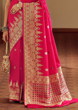 Carica l&#39;immagine nel visualizzatore Galleria,Strawberry Pink Zari Butta Woven Banasari Silk Saree