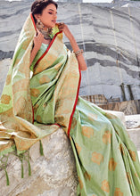 Laden Sie das Bild in den Galerie-Viewer, Mint Green Woven Designer Silk Saree with Butti overall