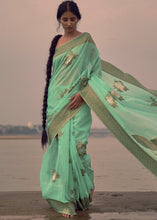 Cargar imagen en el visor de la galería, Mint Green Woven Linen Silk Saree with Floral Motif on Pallu and Border