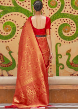 Laden Sie das Bild in den Galerie-Viewer, Crimson Red Zari Woven Kanjivaram Silk Saree