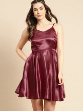 Load image into Gallery viewer, Back knot flare dress