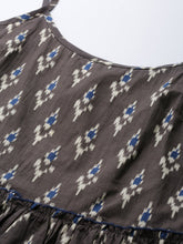 Load image into Gallery viewer, Camisole top with Shorts