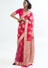 Laden Sie das Bild in den Galerie-Viewer, Ribbon Red Designer Woven Organza Silk Saree