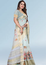 Laden Sie das Bild in den Galerie-Viewer, Baby Blue Organza Silk Saree with Tassels on Pallu