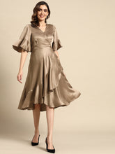 Cargar imagen en el visor de la galería, Midi over lap Frill Dress