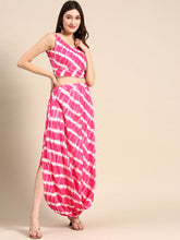 Carica l'immagine nel visualizzatore Galleria,Crop top with cowl dhoti skirt