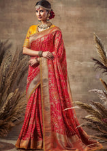 Laden Sie das Bild in den Galerie-Viewer, Cardinal Red Bandhani Print Soft Silk Designer Saree