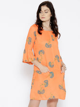 Load image into Gallery viewer, Bell sleeve Printed dress with front pockets