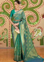 Laden Sie das Bild in den Galerie-Viewer, Persian Green Zari Woven Kanjivaram Silk Saree