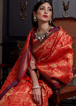 Carica l&#39;immagine nel visualizzatore Galleria,Red and Golden Blend Kanjivaram Soft Woven Silk Saree