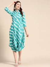 Carica l'immagine nel visualizzatore Galleria,Front Cowl Midi Dress