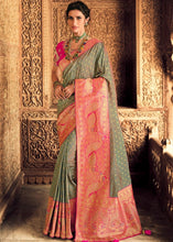 Laden Sie das Bild in den Galerie-Viewer, Swamp Green Woven Banarasi Silk Saree with Embroidered Blouse