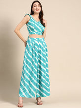 Carica l'immagine nel visualizzatore Galleria,Crop top with back tie and plazzo pants