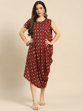 Laden Sie das Bild in den Galerie-Viewer, One side cowl asymettric dress with side