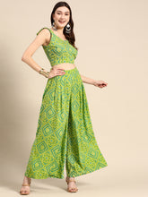 Carica l'immagine nel visualizzatore Galleria,Crop top with back tie and plazzo pants