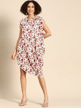 Carica l'immagine nel visualizzatore Galleria,Asymmetric one side cowl Dress