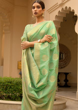 Laden Sie das Bild in den Galerie-Viewer, Emerald Green Woven Soft Kanjivaram Silk Saree with overall Butti work