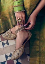 Load image into Gallery viewer, Pastel Green Floral Zari Woven Raw Silk Saree