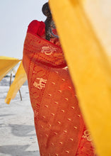 Laden Sie das Bild in den Galerie-Viewer, Salamander Orange Soft Silk Woven Kanjivaram Saree : Special Edition