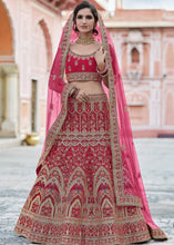 Laden Sie das Bild in den Galerie-Viewer, Cerise Pink Velvet Lehenga Choli Having Heavy Embroidery &amp; Hand work: Bridal Edition