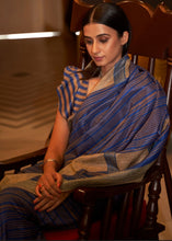 Carica l&#39;immagine nel visualizzatore Galleria,Blue &amp; Brown Designer Silk Saree