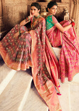 Laden Sie das Bild in den Galerie-Viewer, Brown &amp; Pink Woven Banarasi Silk Saree with Embroidered Blouse