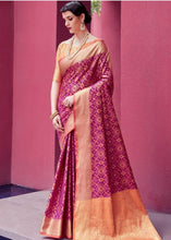 Laden Sie das Bild in den Galerie-Viewer, Royal Purple Woven Patola Silk Saree