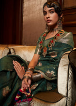 Load image into Gallery viewer, Deep Forest Green Handloom Weaving Silk Saree