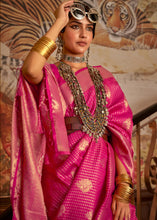 Carica l&#39;immagine nel visualizzatore Galleria,Magenta Pink Woven Banarasi Silk Saree