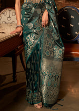 Cargar imagen en el visor de la galería, Arabian Green Handloom Woven Satin Silk Saree